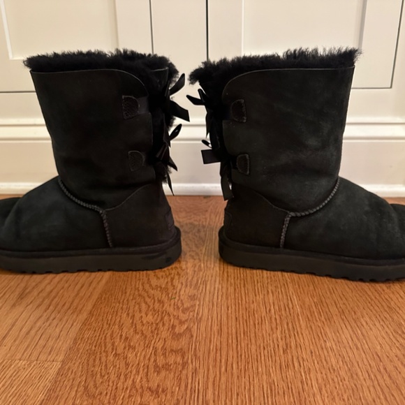 Ugg boots - Picture 2 of 6